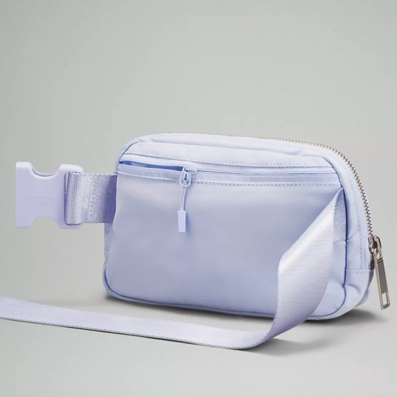 NWT Pastel Blue lululemon Everywhere Belt Bag EBB 1L - Picture 8 of 13